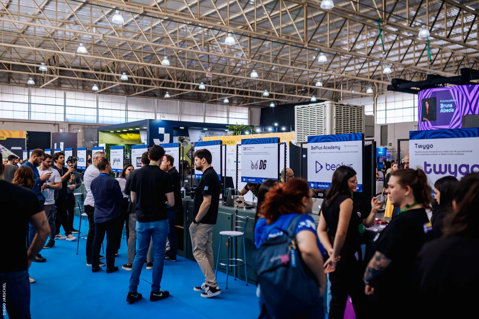 Espaço SEBRAE movimentado durante a Expoinovação